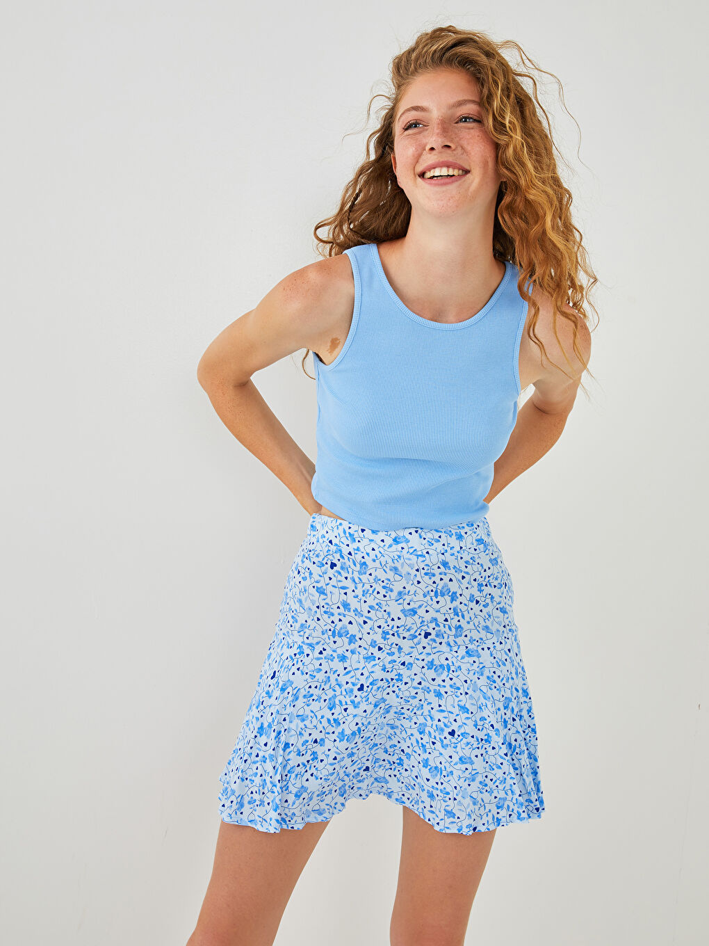 تنورة قصيرة للسيدات بنقشة قماش مغربي بخصر مطاطي-1