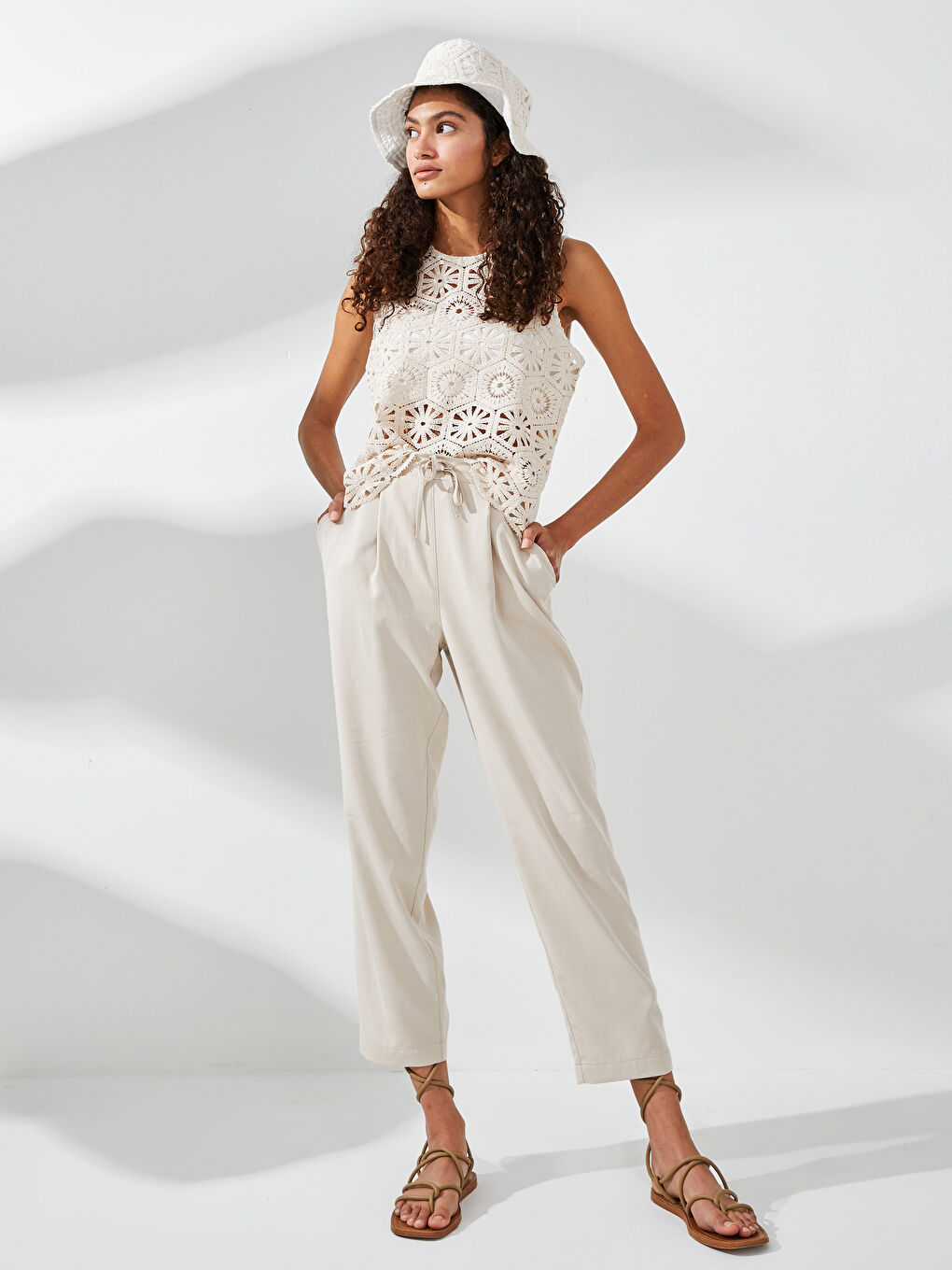 LCW Limited Hose für Damen mit elastischem Bund, regulärem Schnitt und Taschen -S1M122Z8-S0Q