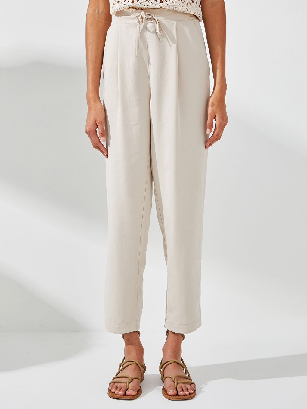 LCW Limited Hose für Damen mit elastischem Bund, regulärem Schnitt und Taschen -S1M122Z8-S0Q
