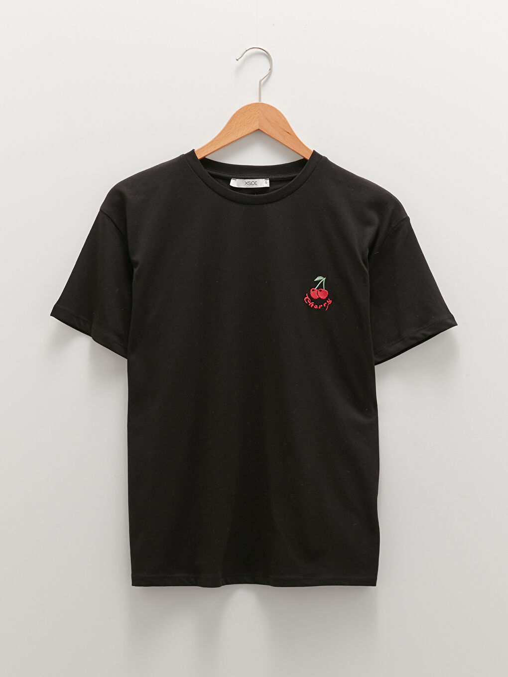 Siyah Bisiklet Yaka Nakışlı Kısa Kollu Pamuklu Kadın Tişört-5