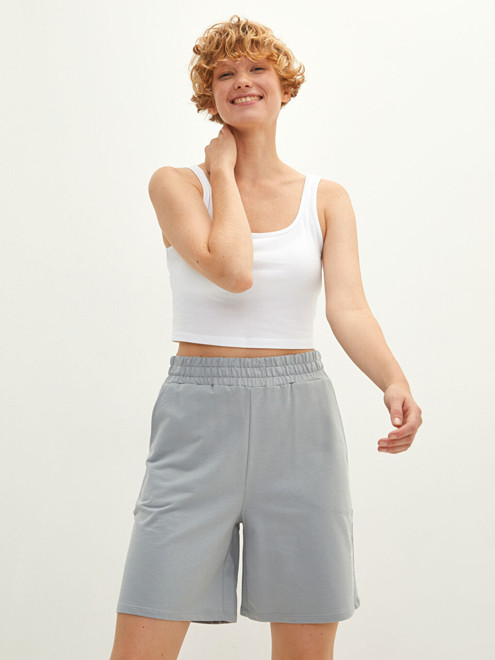 Women's Elastic Waist Printed Pocket Detailed Cotton Bermuda Shorts-1