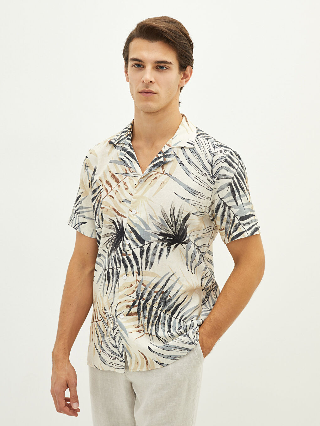 قميص رجالي ضيق بنقشة وأكمام قصيرة للرجال-2