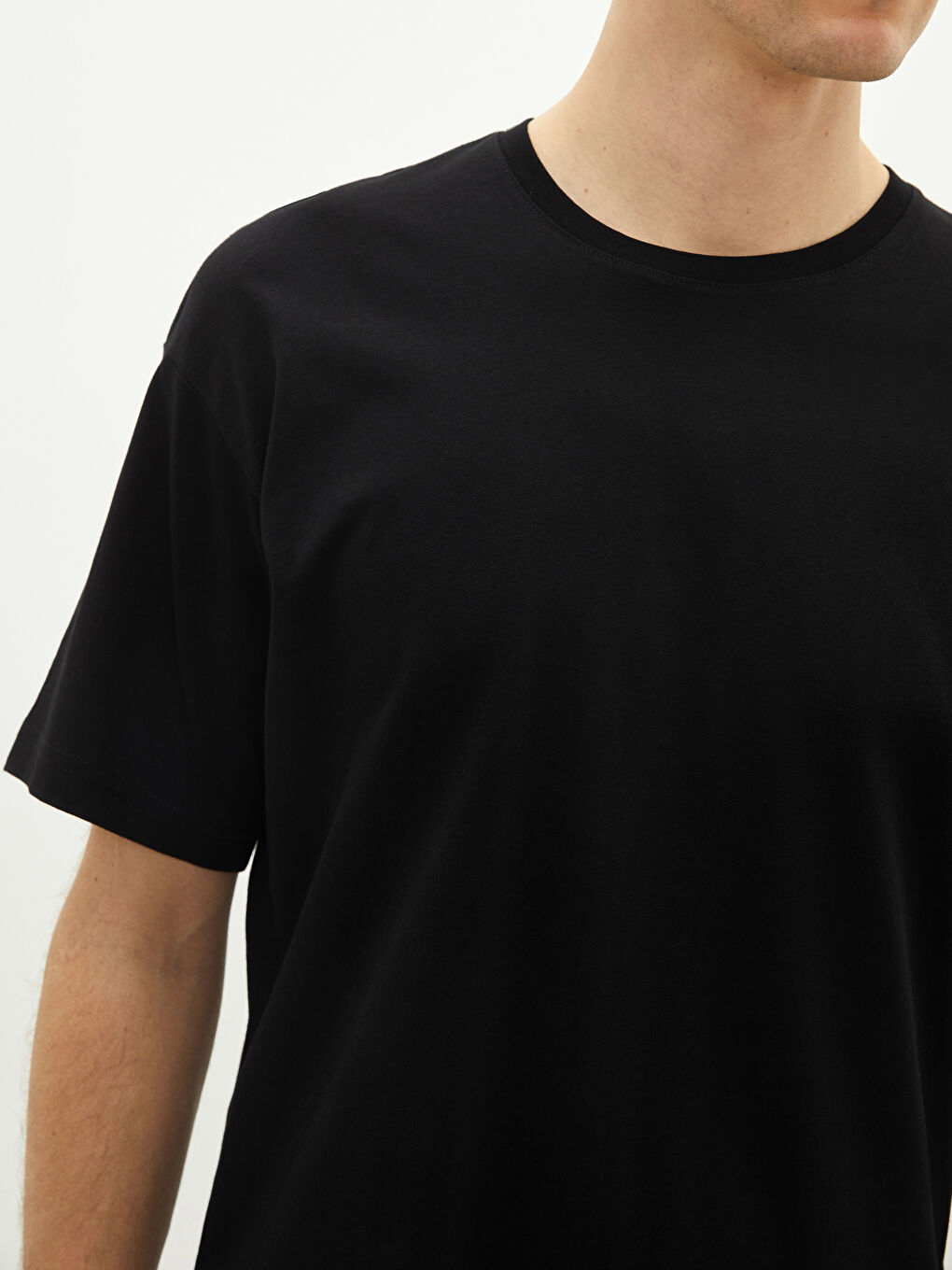 LCWAIKIKI Basic T-shirt Basique à Manches Courtes et Col Rond pour Hommes -S1M392Z8-CVL