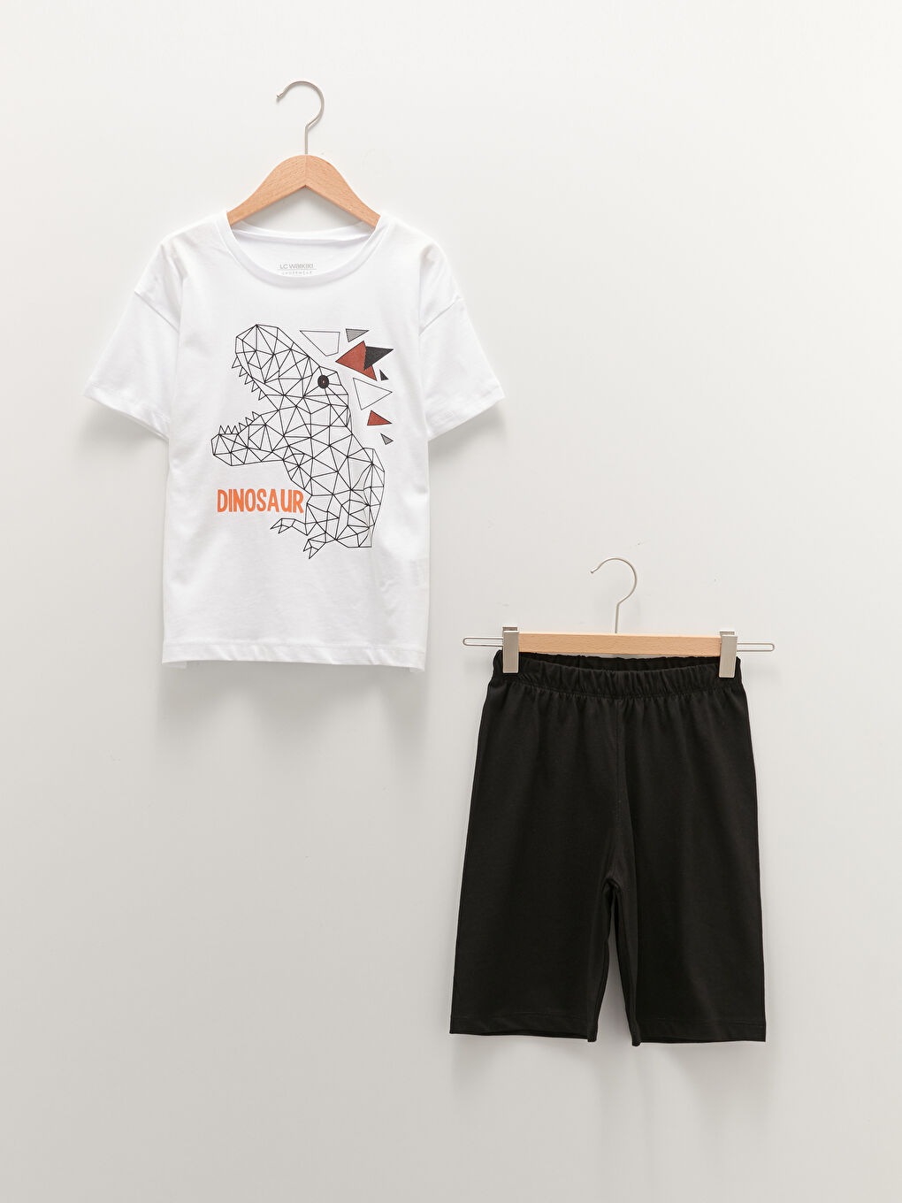 Beyaz Bisiklet Yaka Baskılı Kısa Kollu Pamuklu Erkek Çocuk Şortlu Pijama Takımı