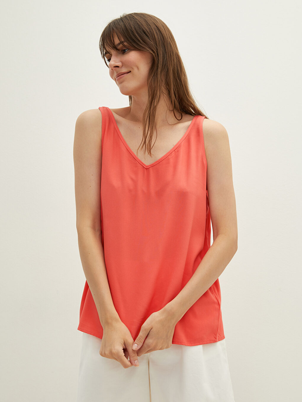 LCWAIKIKI Classic V Neck Straight Strap Viscose Women's Blouse -S1M597Z8-GPU