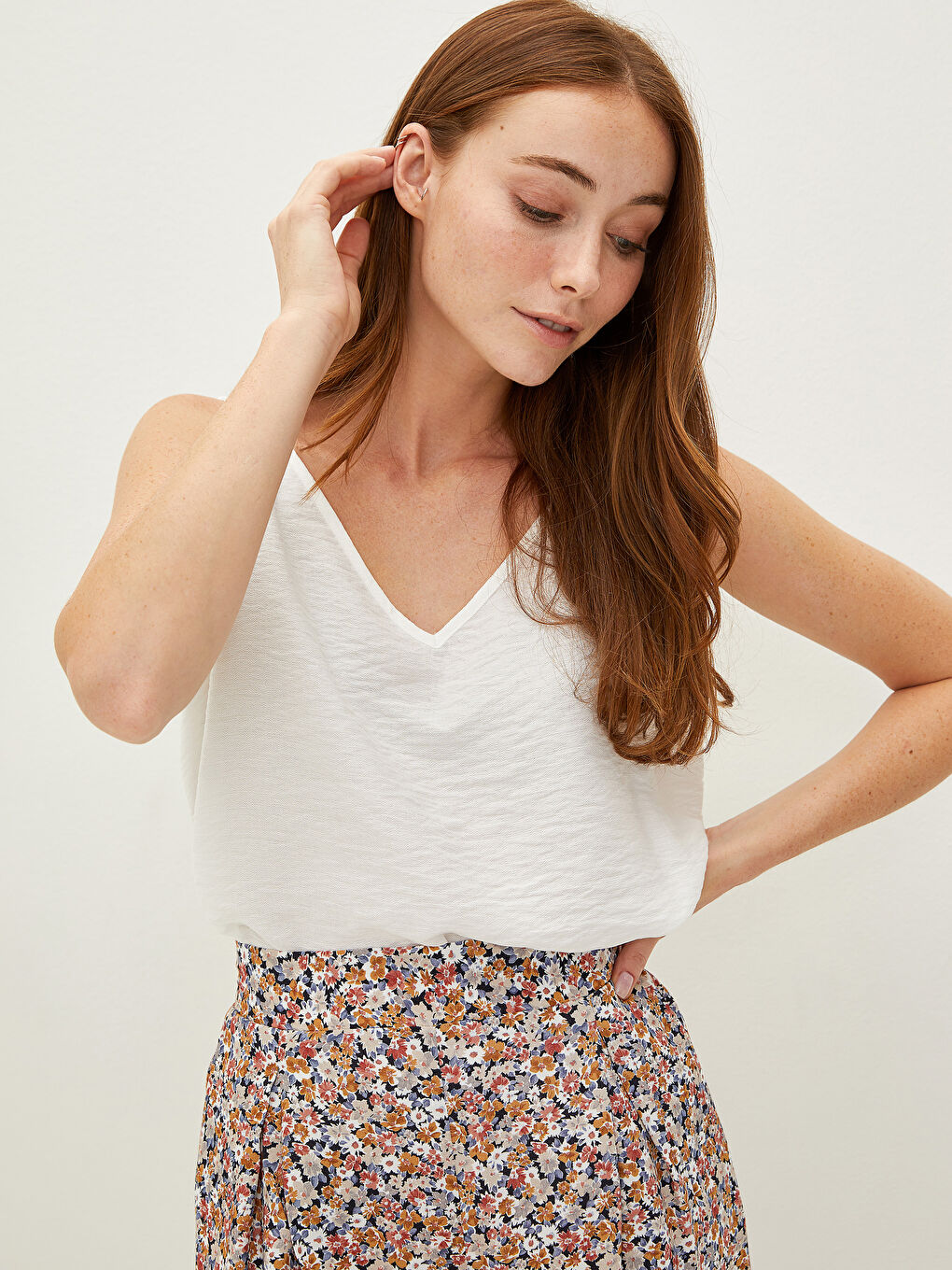 V-Neck Strap Piping Detailed Women's Blouse -S1M598Z8-FDU