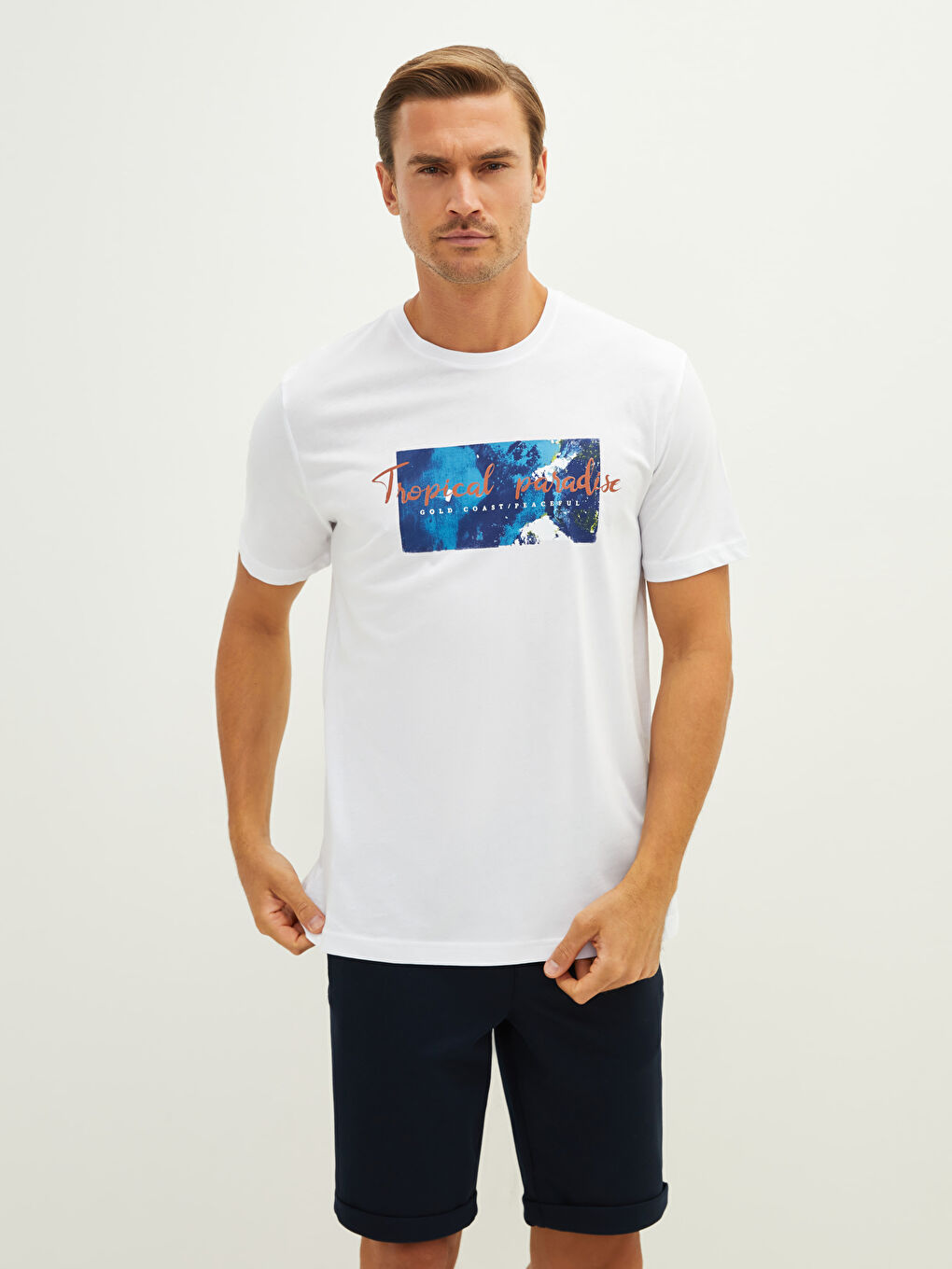 Beyaz Bisiklet Yaka Kısa Kollu Baskılı Penye Erkek Tişört