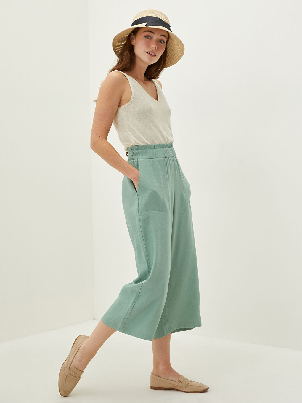 Yeşil Kadın Beli Lastikli Rahat Kalıp Düz Kapri