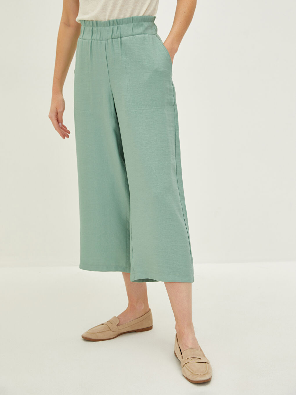 Yeşil Kadın Beli Lastikli Rahat Kalıp Düz Kapri-3