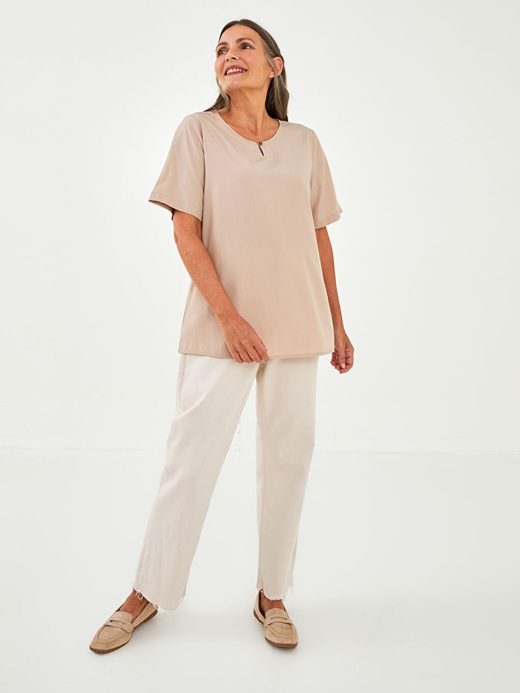 Crew Neck Plain Short Sleeve Women's Blouse-3