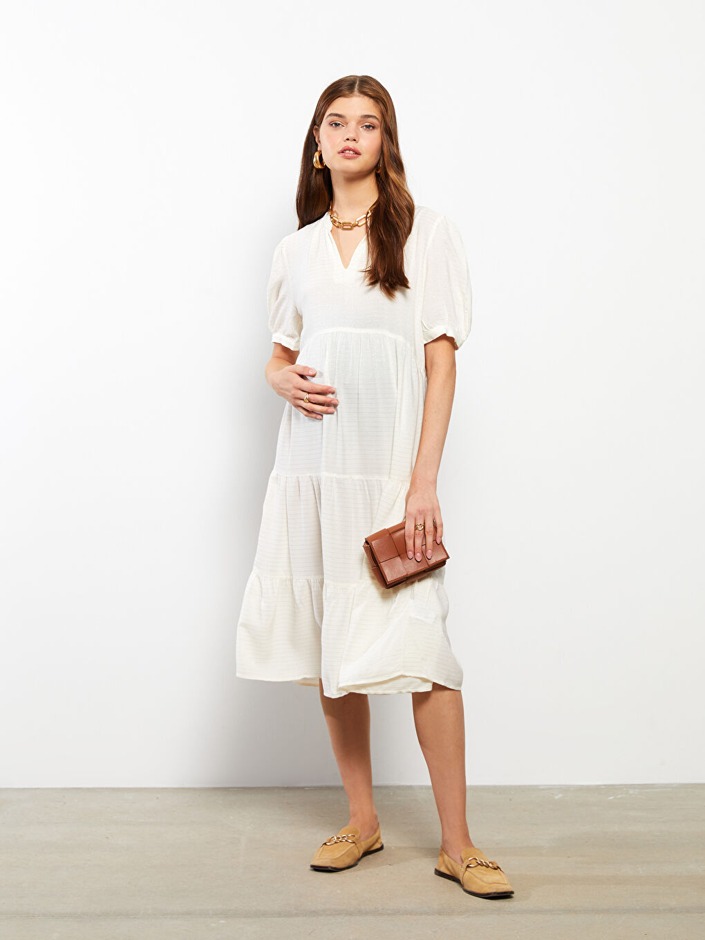 Ekru V Yaka Kısa Kollu Çizgili Hamile Elbise