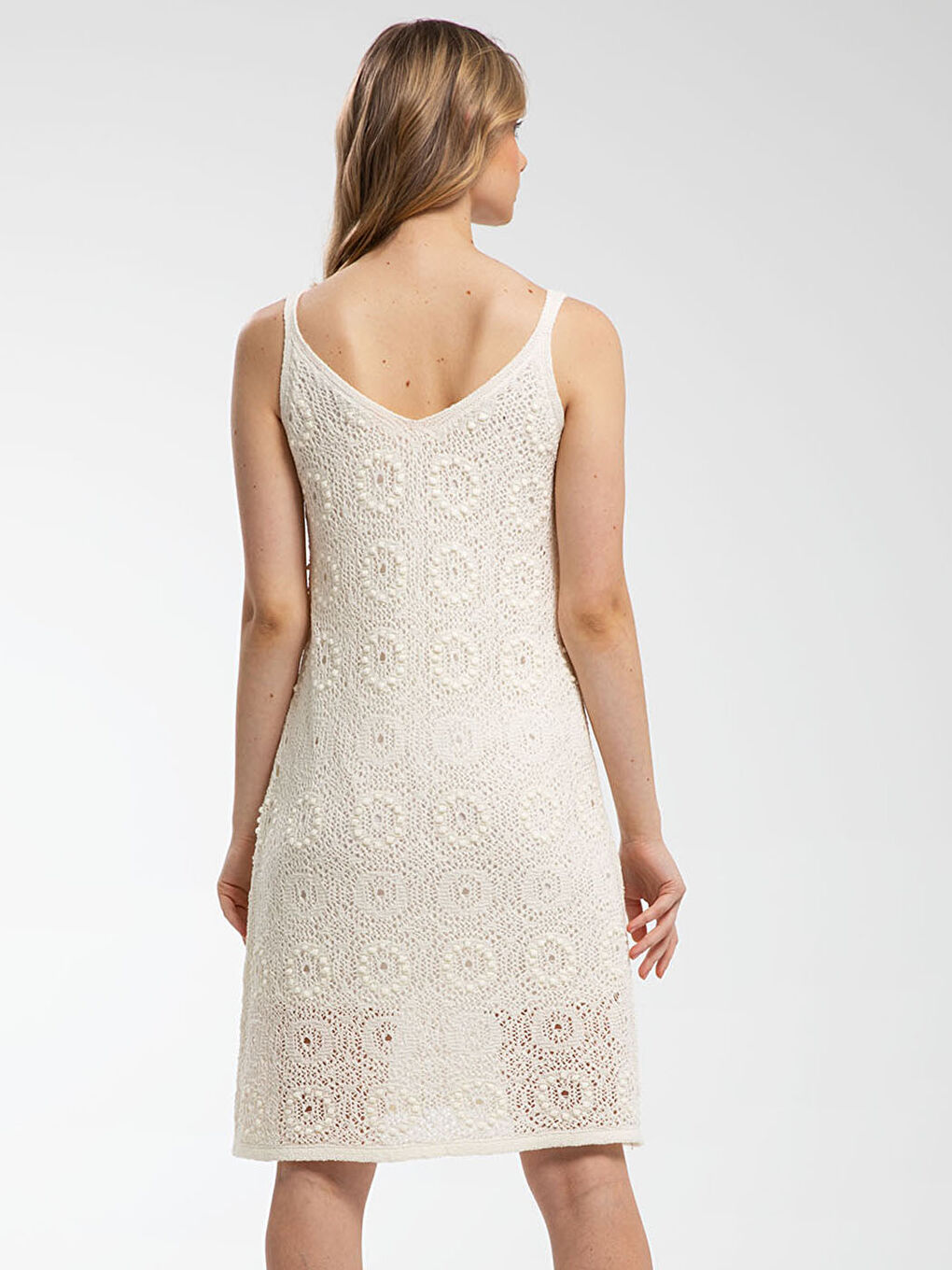 Beyaz AVRILE Askılı V Yaka Motif Ajurlu Ponpon Detaylı Kadın Triko Elbise-5