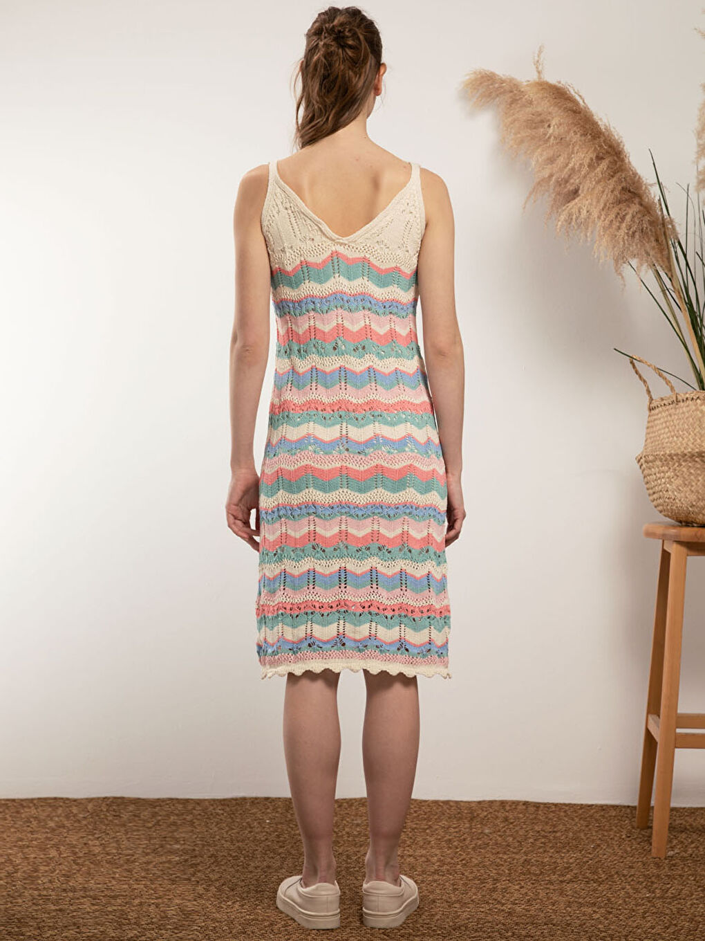 Bej AVRILE Askılı V Yaka Çizgili Kadın Triko Elbise-5