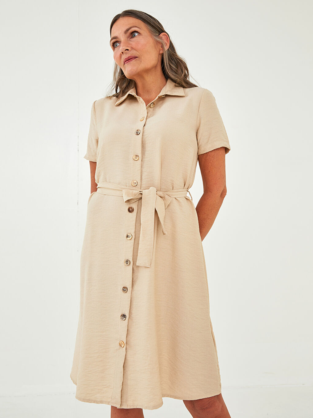 Bej Düz Kısa Kollu Keten Görünümlü Kadın Gömlek Elbise-3