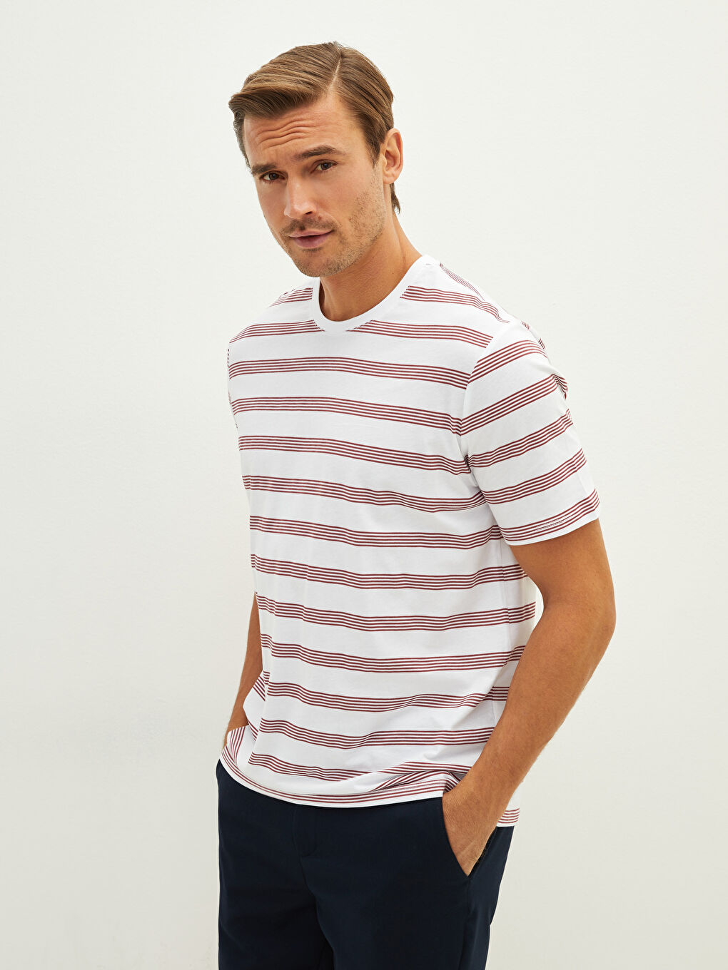 Pembe Bisiklet Yaka Kısa Kollu Çizgili Penye Erkek Tişört