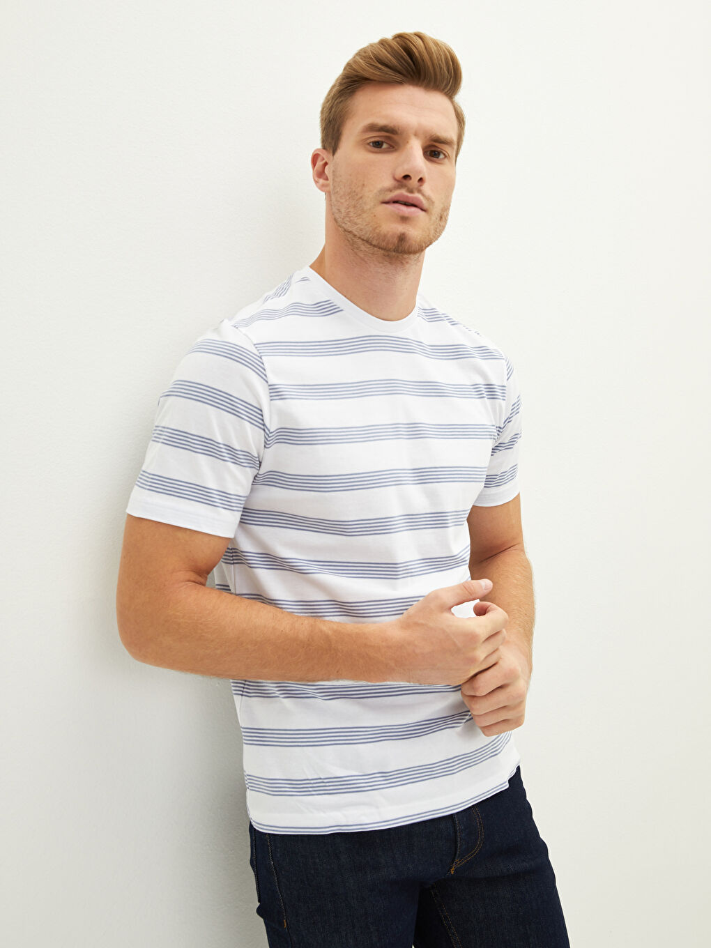 LCWAIKIKI Classic Crew Neck Short Sleeve Striped Jersey Men's T-Shirt -S1M908Z8-LEN