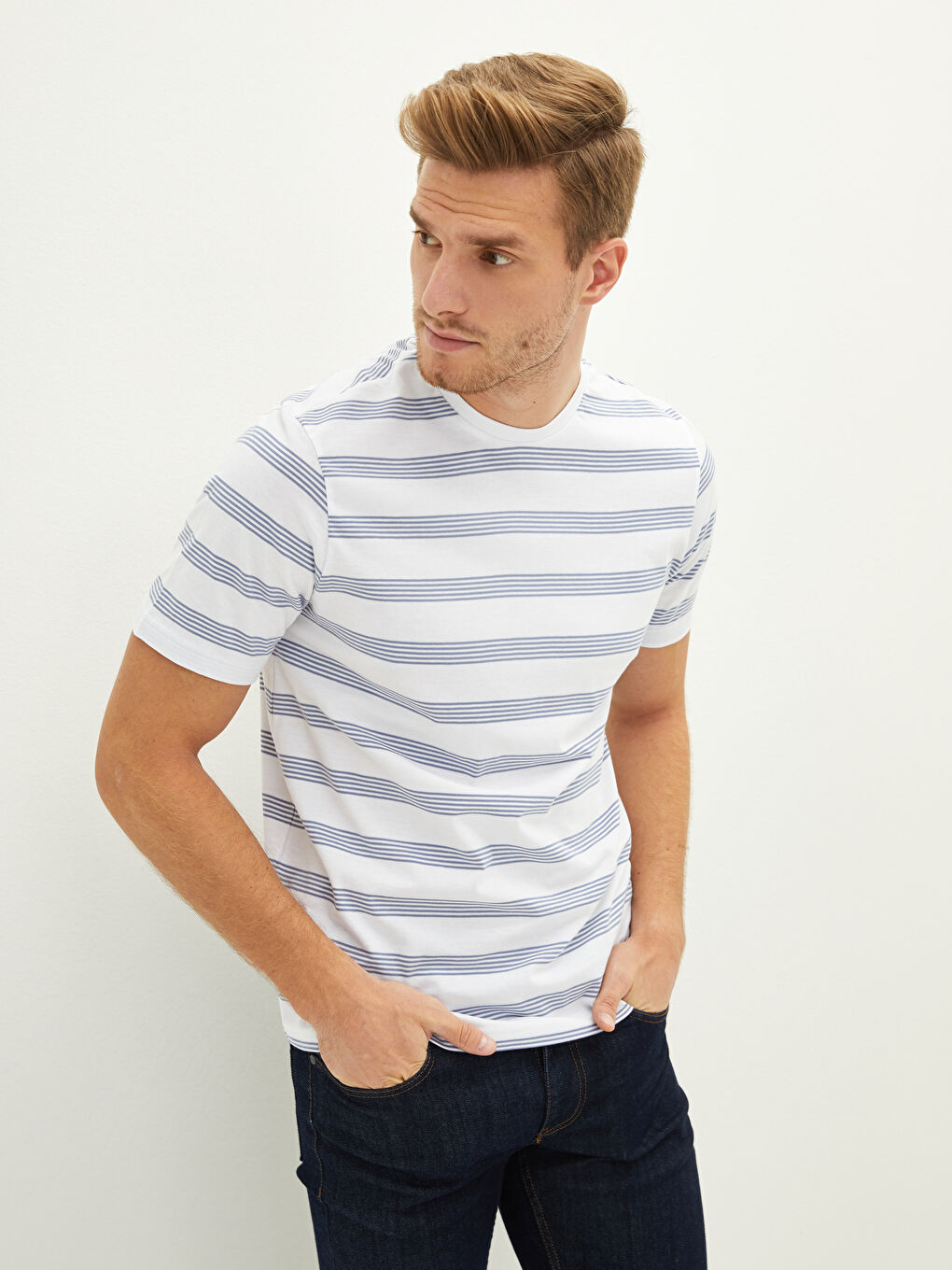 LCWAIKIKI Classic Crew Neck Short Sleeve Striped Jersey Men's T-Shirt -S1M908Z8-LEN
