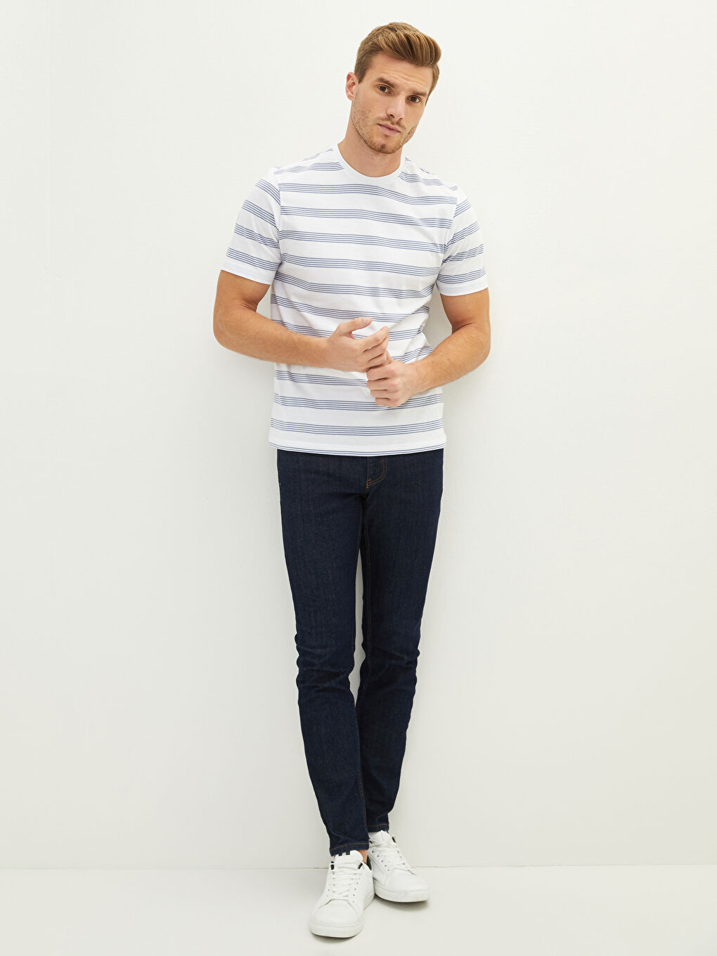 LCWAIKIKI Classic Crew Neck Short Sleeve Striped Jersey Men's T-Shirt -S1M908Z8-LEN