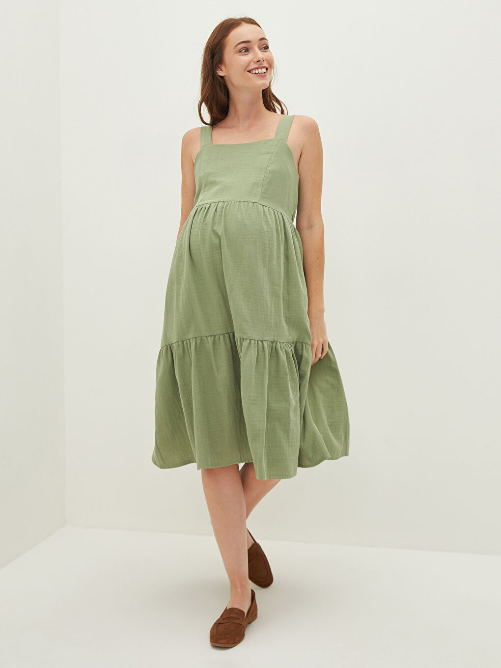 Rochie gravide simplă din poplin cu bretele și guler în formă de U-2