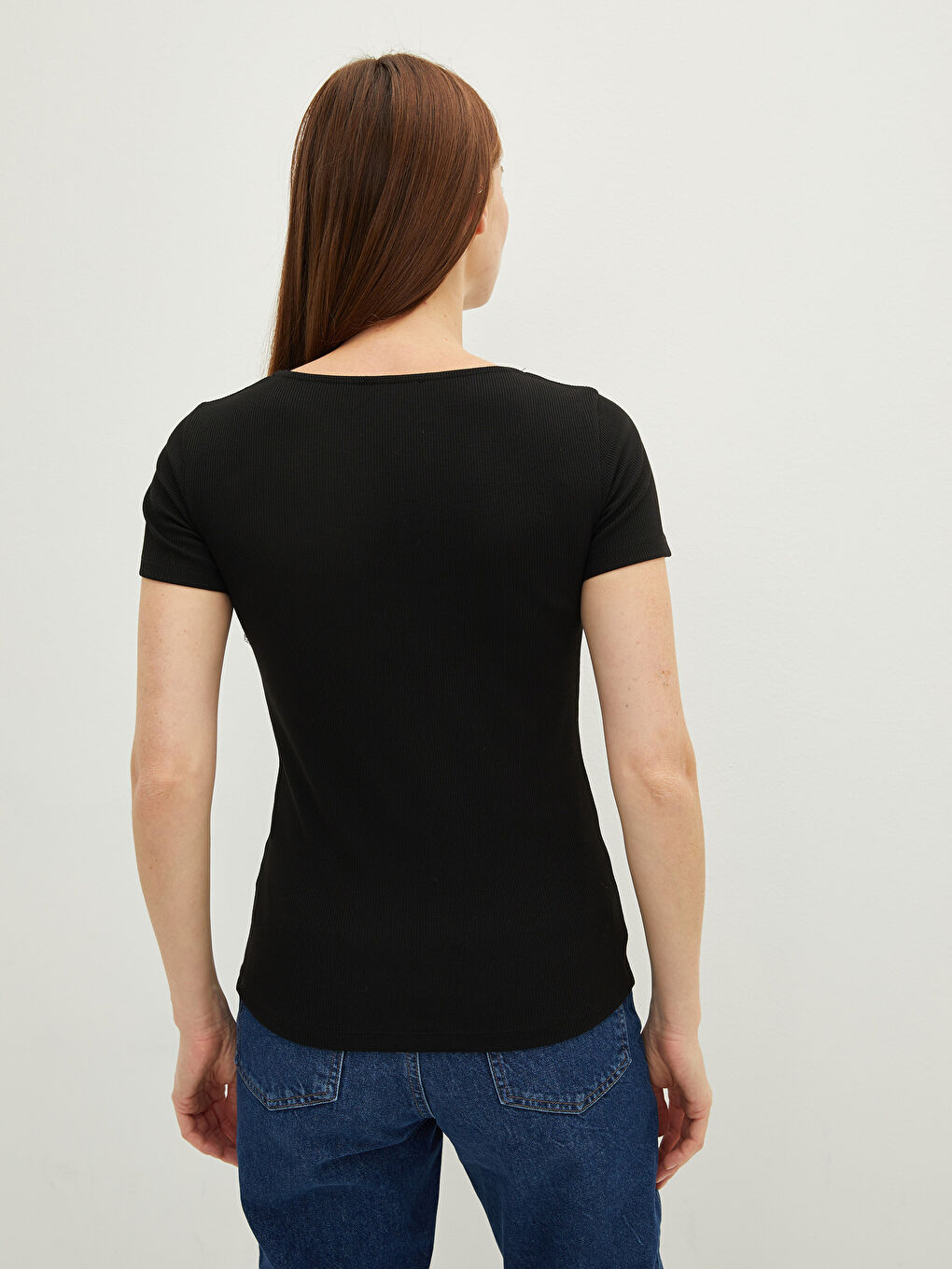 Siyah V Yaka Düz Kısa Kollu Kadın Bluz-2