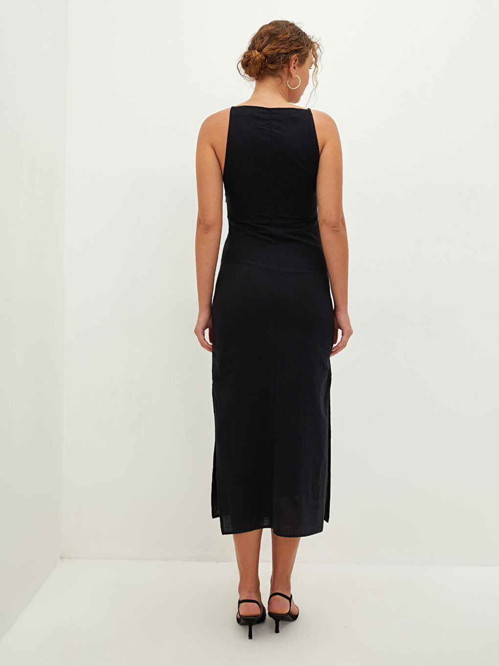 Siyah Kadın Kare Yaka Düz Kolsuz Elbise-4