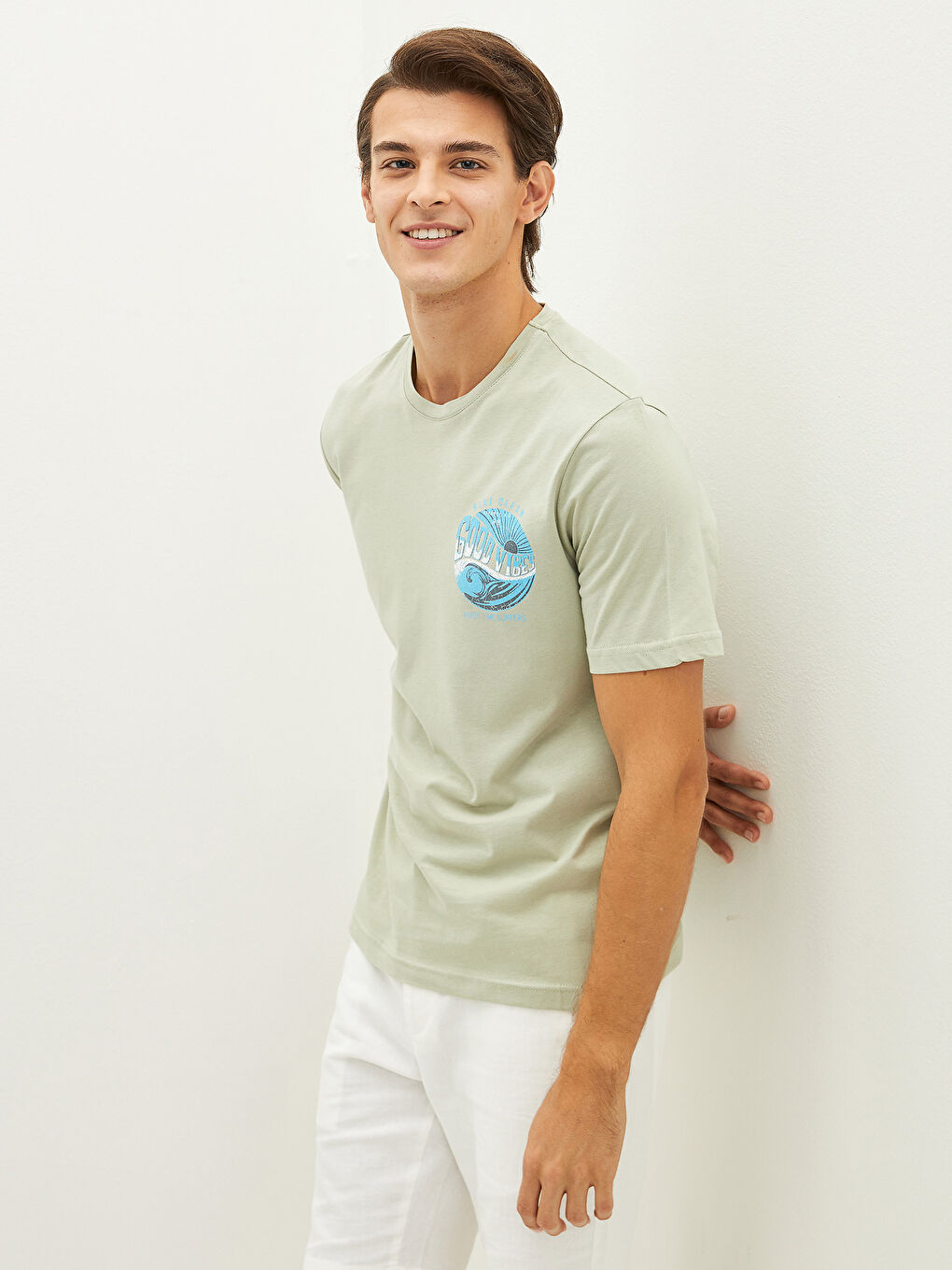 تيشيرت رجالي ياقة دائرية كم قصير مطبوع قطن ممشط