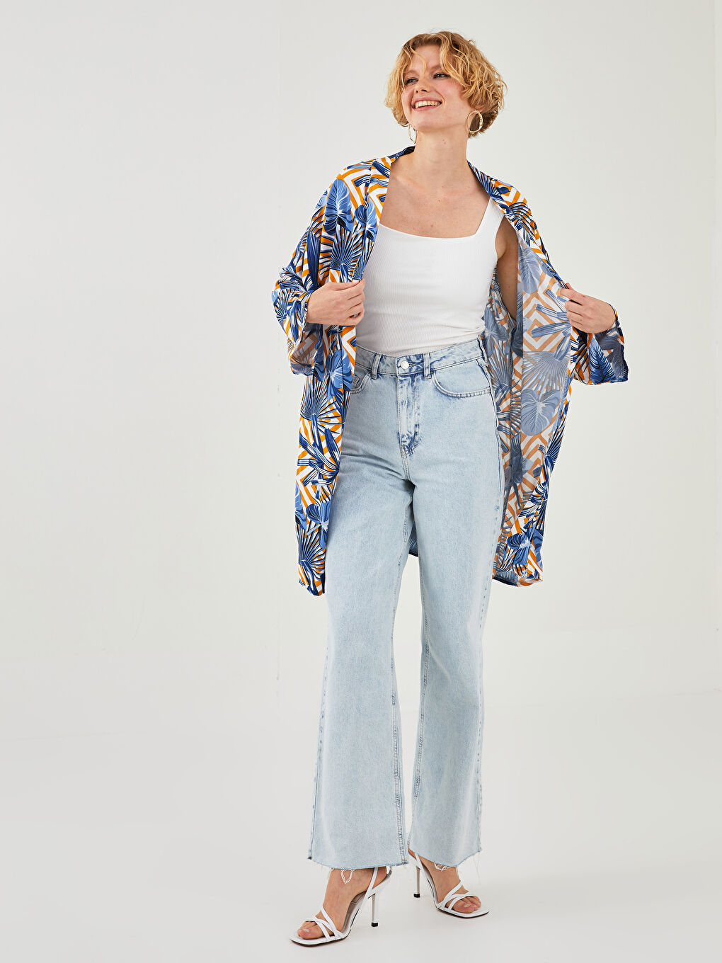 Mavi Şal Yaka Çiçekli Viskon Kadın Kimono-3