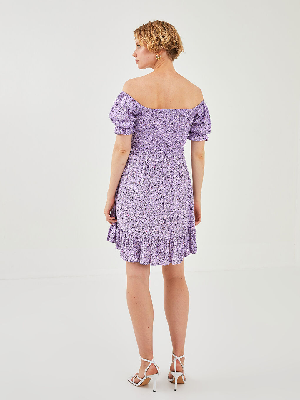 فستان نسائي فيسكوز بأكمام قصيرة ونقشة زهور وياقة واسعة-4