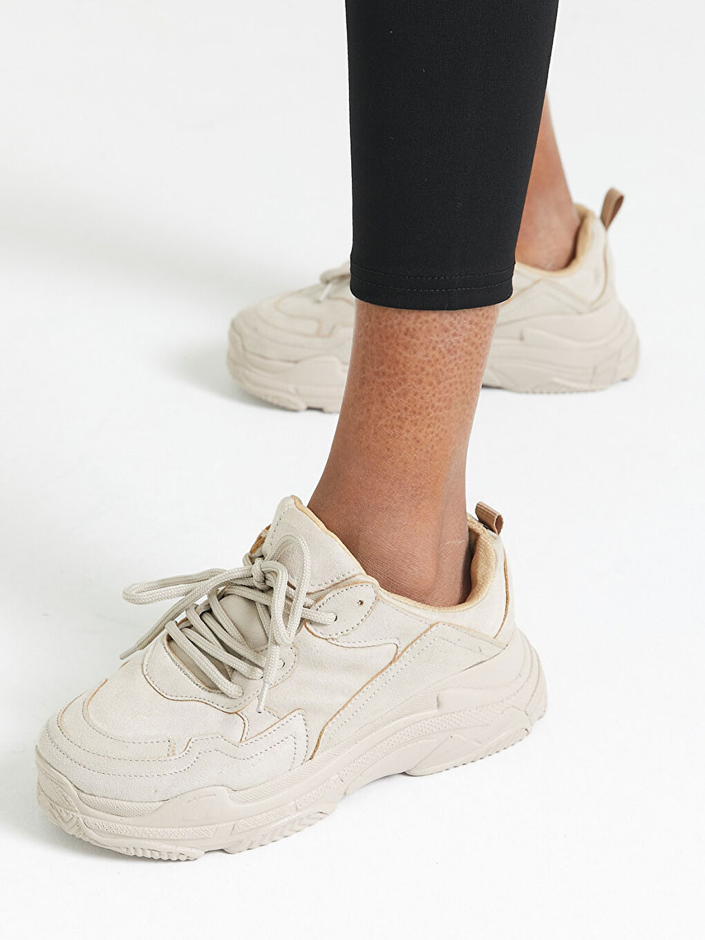 Bej Kalın Tabanlı Bağcıklı Kadın Aktif Spor Ayakkabı-2