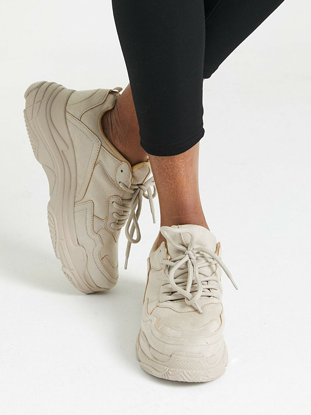 Bej Kalın Tabanlı Bağcıklı Kadın Aktif Spor Ayakkabı-4