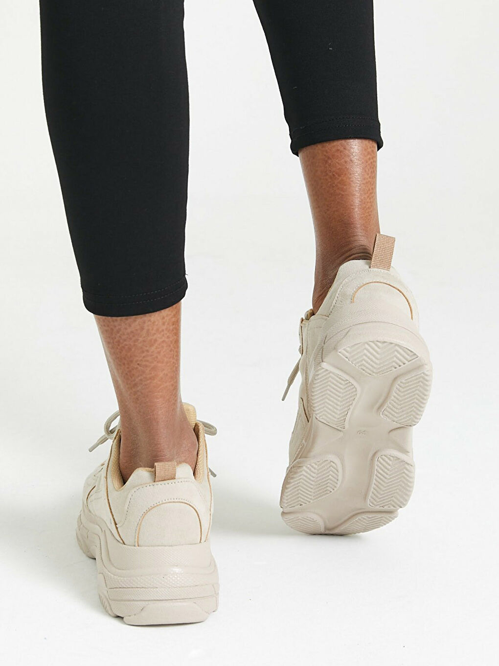 Bej Kalın Tabanlı Bağcıklı Kadın Aktif Spor Ayakkabı-9