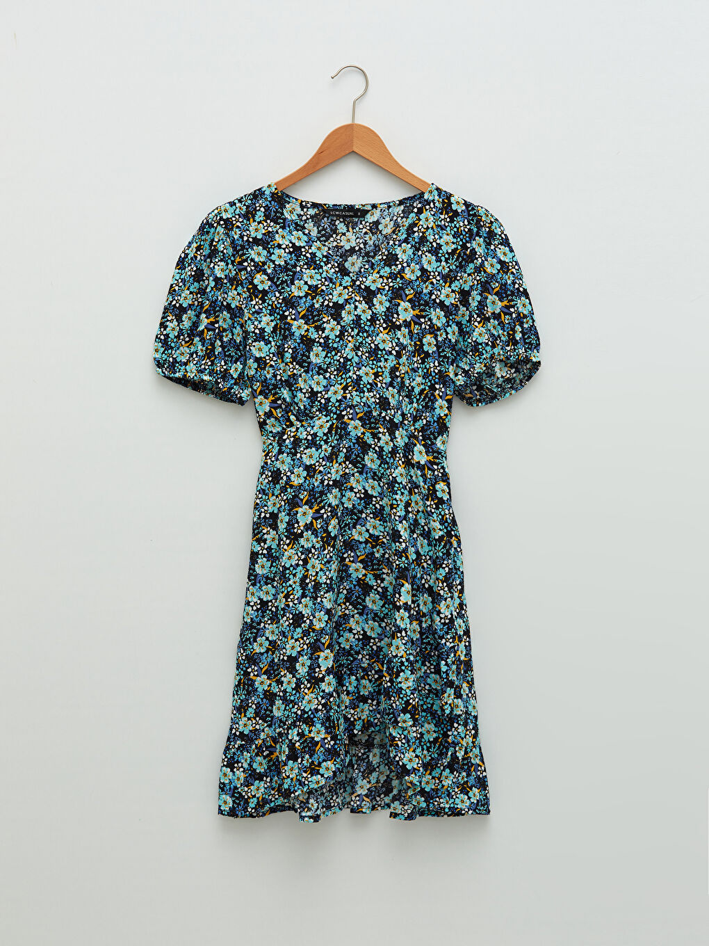 Mavi V Yaka Çiçekli Kısa Kollu Viskon Kadın Elbise-5