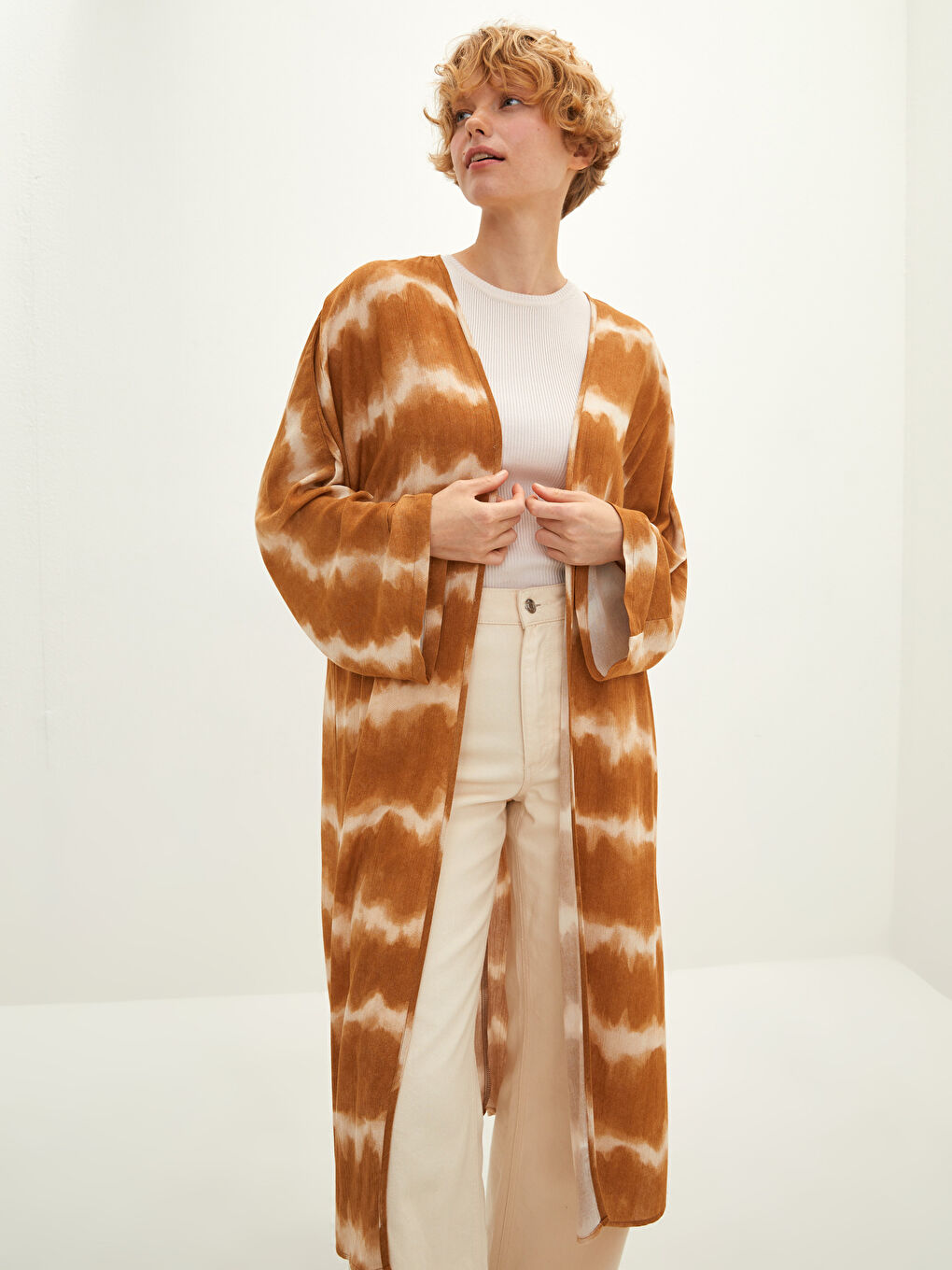 Kahverengi Şal Yaka Desenli Uzun Kollu Viskon Kadın Kimono