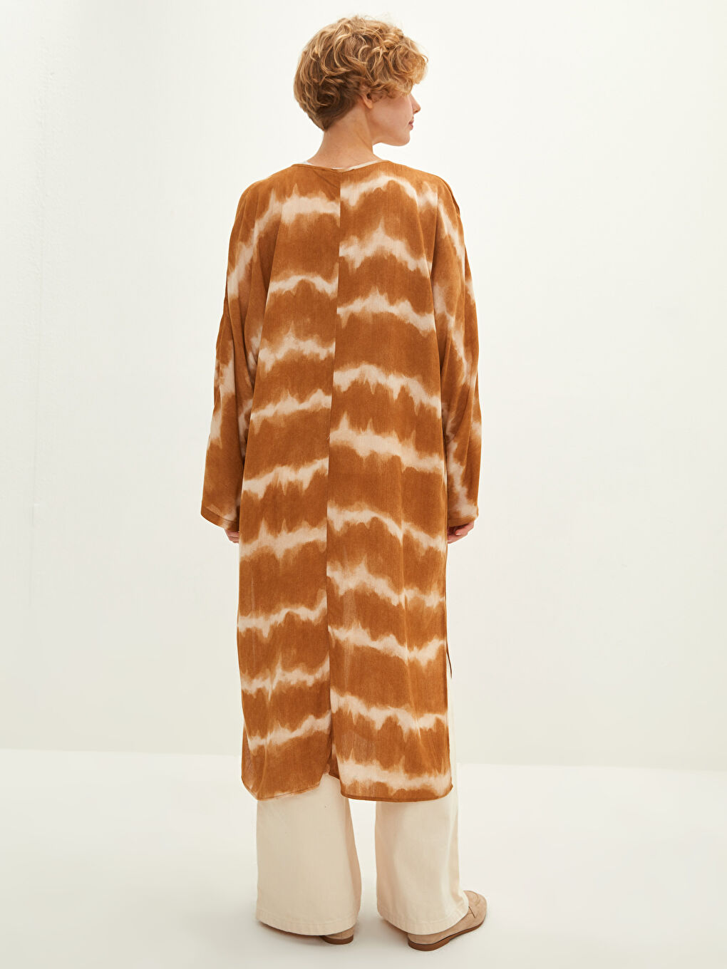 Kahverengi Şal Yaka Desenli Uzun Kollu Viskon Kadın Kimono-4