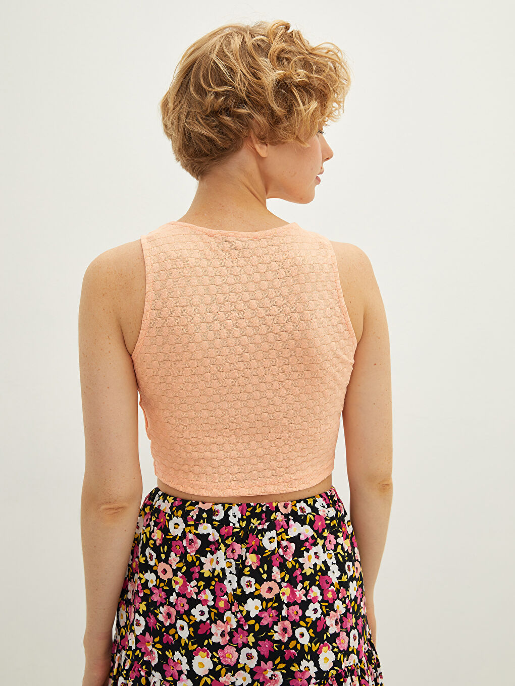 Mercan Bisiklet Yaka Kendinden Desenli Kadın Atlet-4