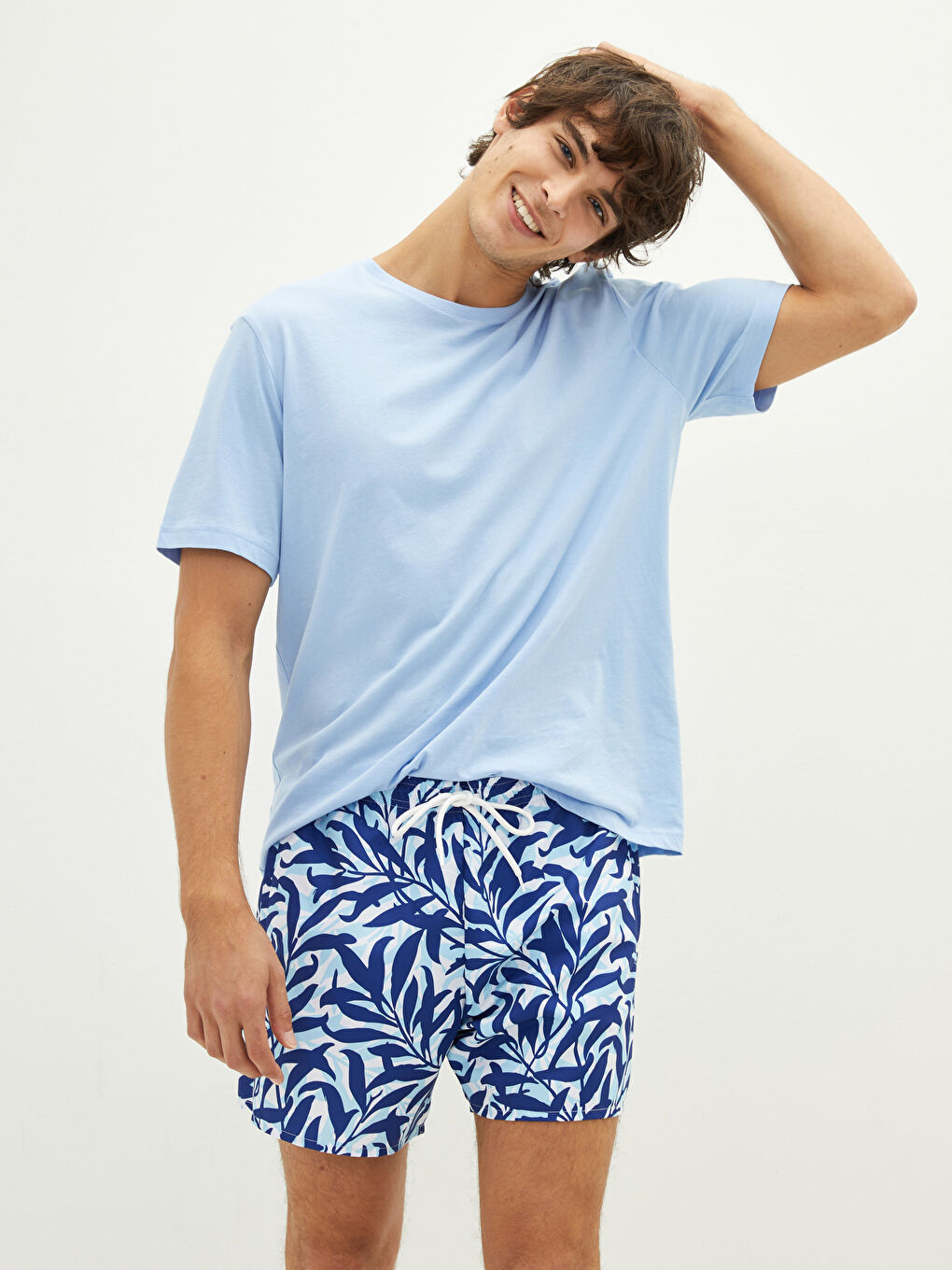 Lacivert Kısa Boy Desenli Erkek Deniz Şortu