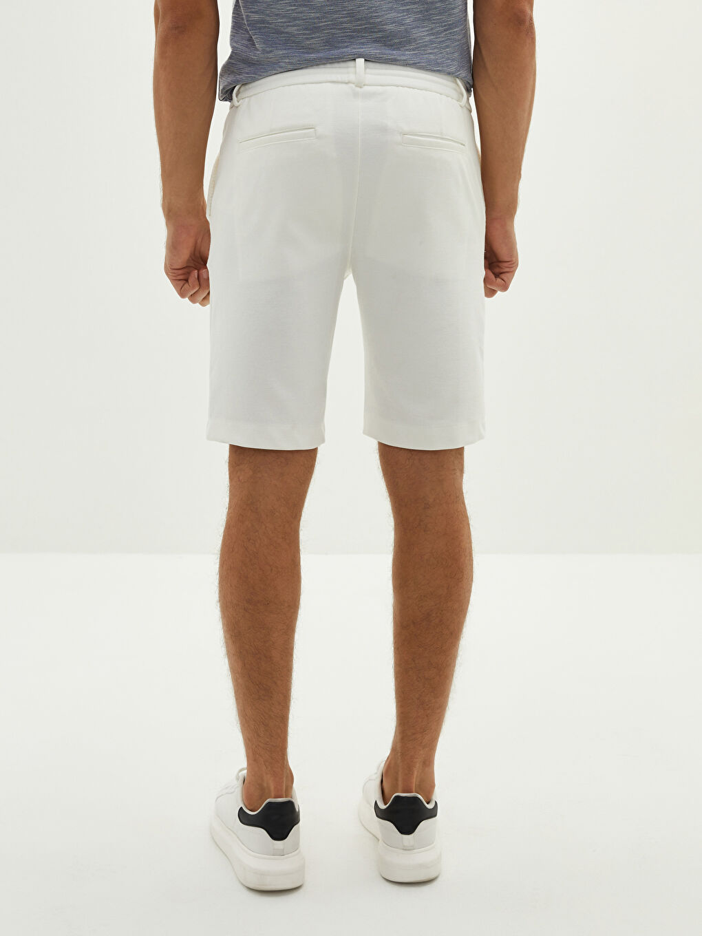 شورت برمودا للرجال بقصة عادية-4