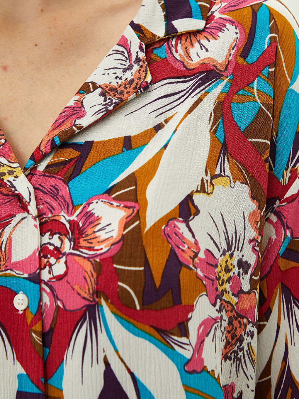 Shirt Collar Floral Short Sleeve Crinkle Fabric Women's Shirt-2