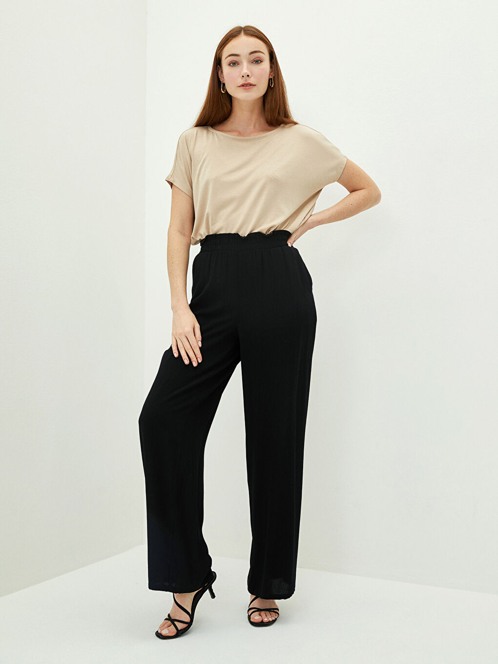 Панталони за Жени от Вискоза с Еластична Талия, Прави Крачоли и Детайлни Джобове-1