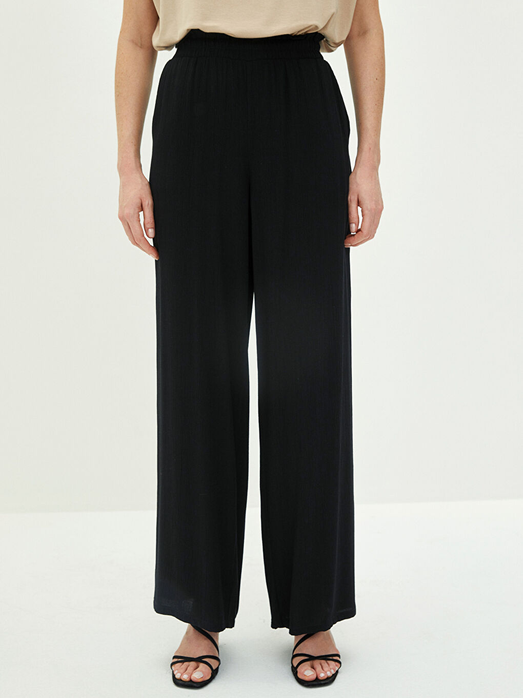 Панталони за Жени от Вискоза с Еластична Талия, Прави Крачоли и Детайлни Джобове-2