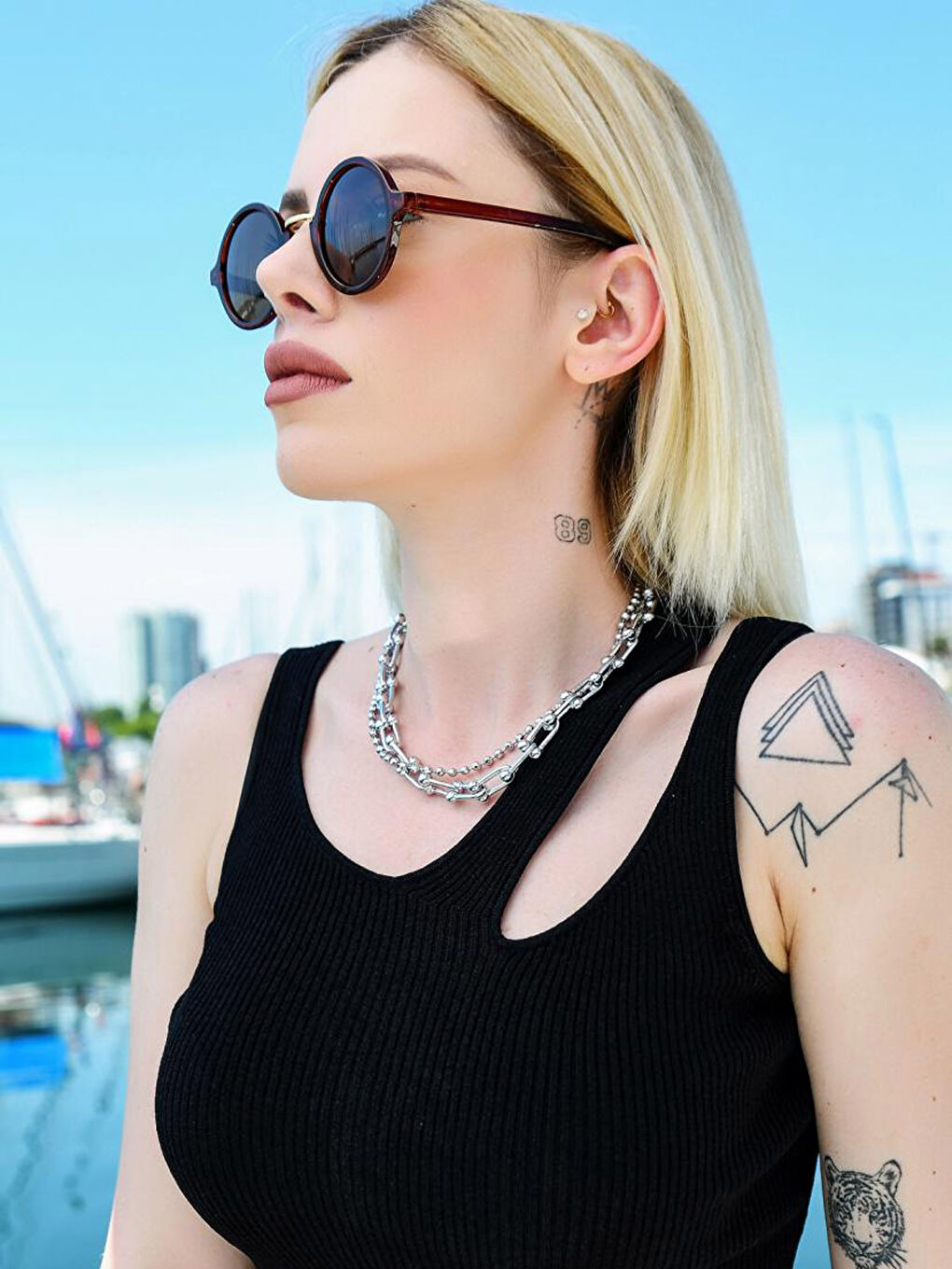 نظارات شمسية نسائية بإطار دائري من POLO UK