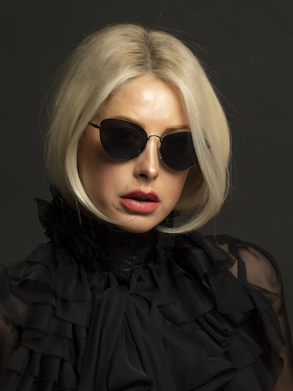 نظارات شمسية نسائية بإطار دائري من POLO UK-1