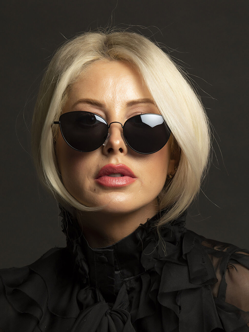 نظارات شمسية نسائية بإطار دائري من POLO UK-4