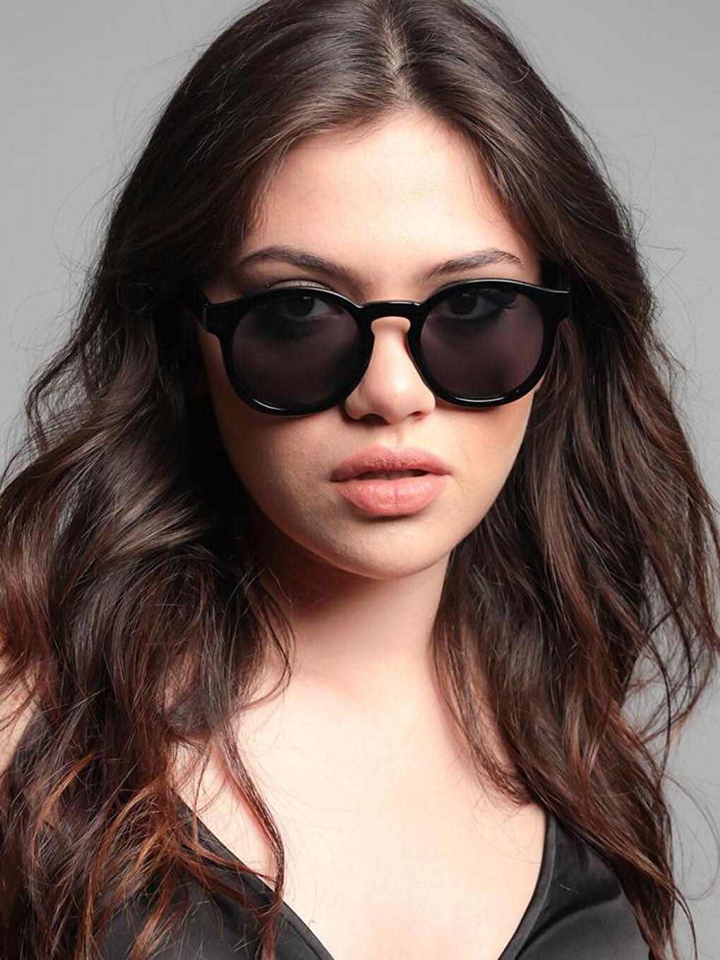 نظارات شمسية نسائية بإطار دائري من POLO UK