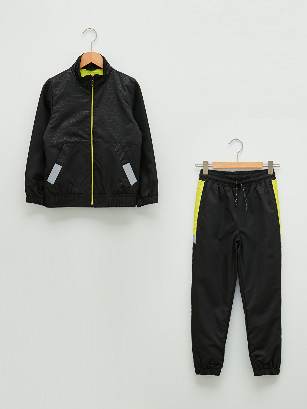 Siyah Dik Yaka Desenli Uzun Kollu Erkek Çocuk Eşofman Takım