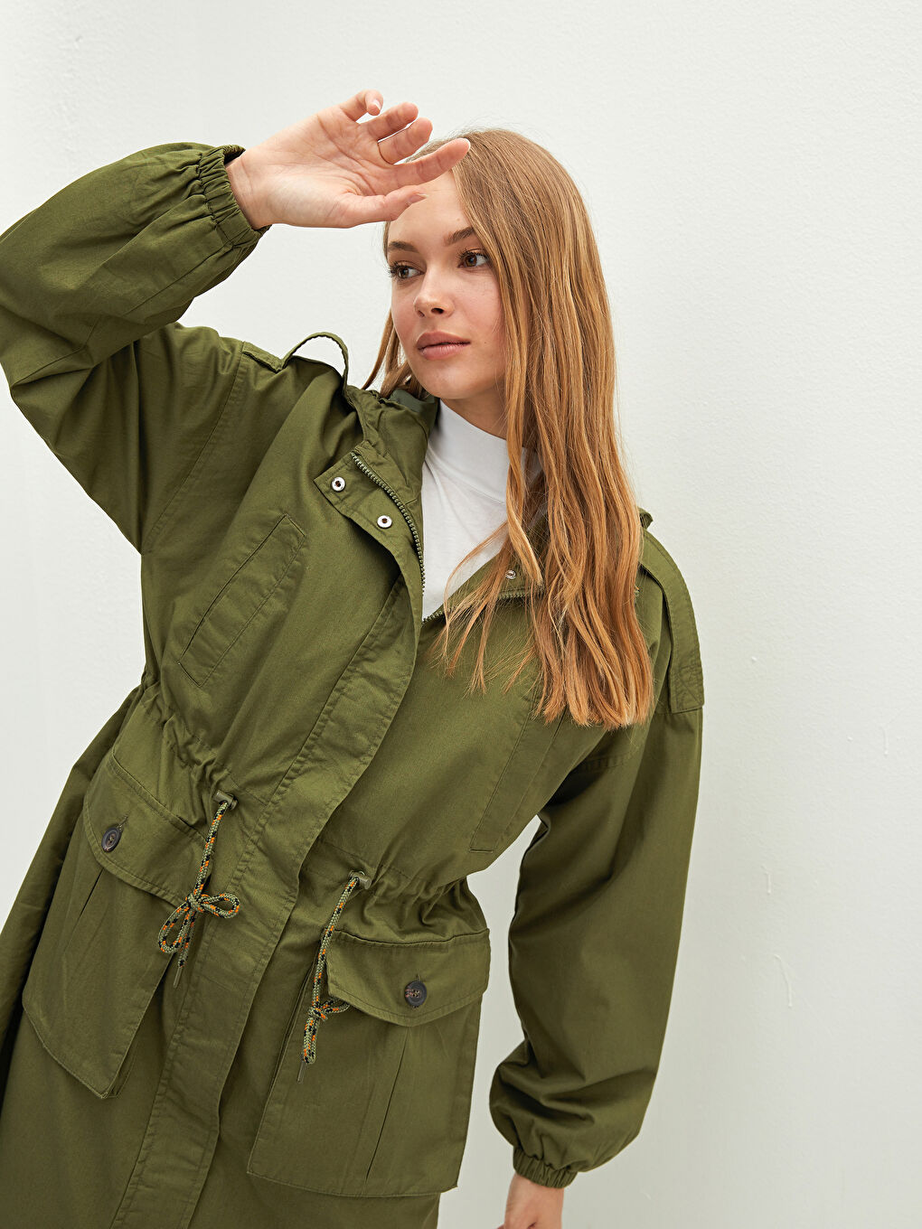 Parka Pour Femmes Surdimensionné Uni À Capuche Et Manches Longues Avec Poches-1