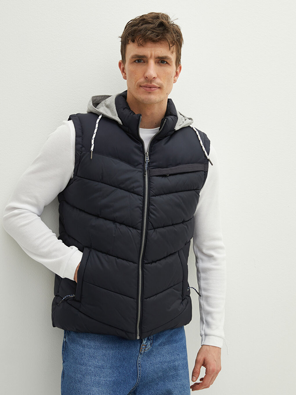 Slim Fit Hooded Slim Men's Puffer Vest-1