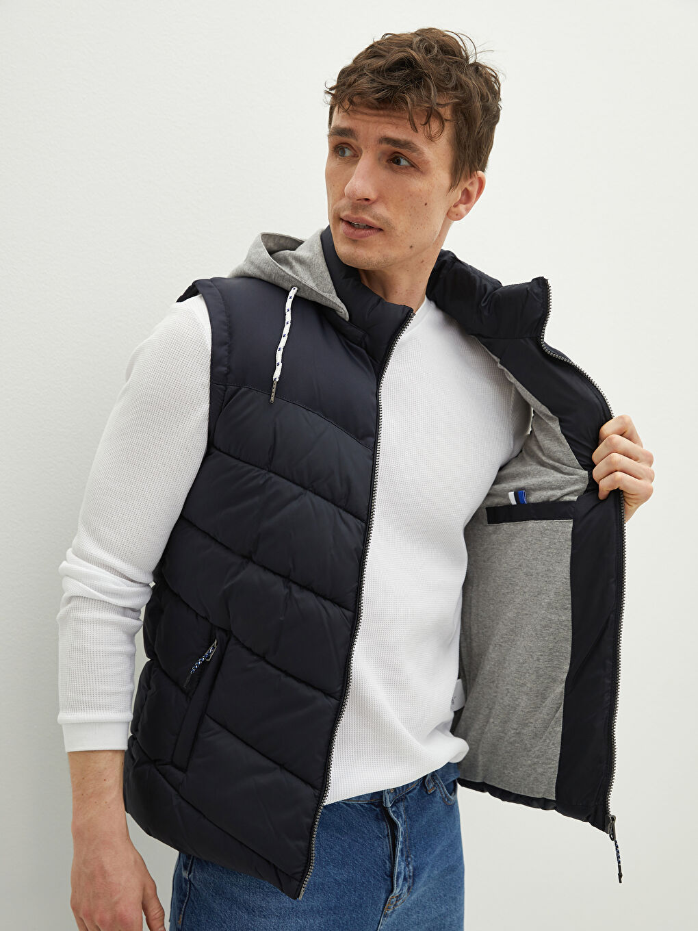 Slim Fit Hooded Slim Men's Puffer Vest-3
