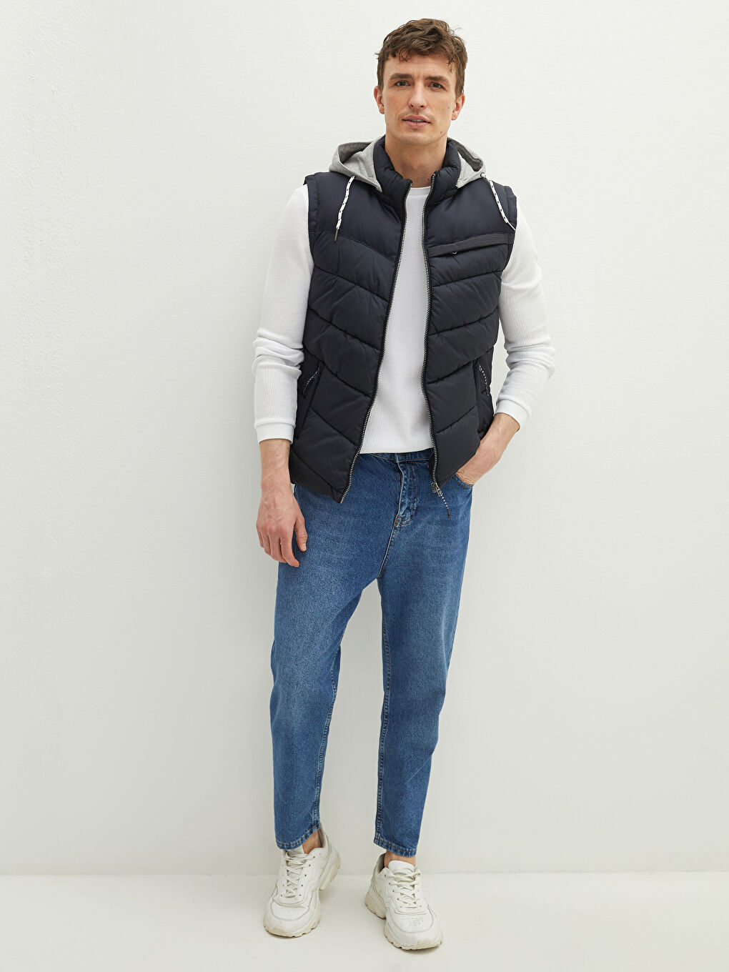 Slim Fit Hooded Slim Men's Puffer Vest-4
