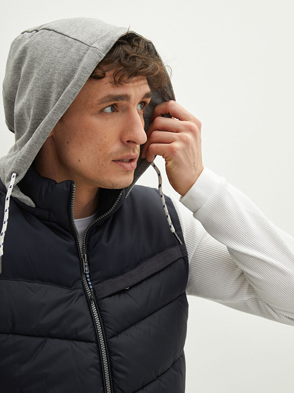 Slim Fit Hooded Slim Men's Puffer Vest-6